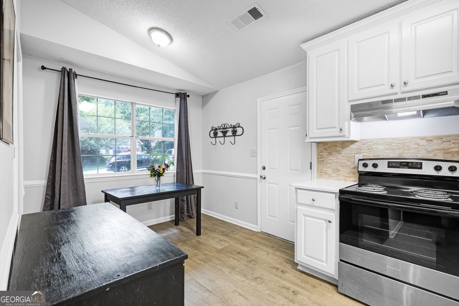 1180 AUSTIN Court Sugar Hill - 5