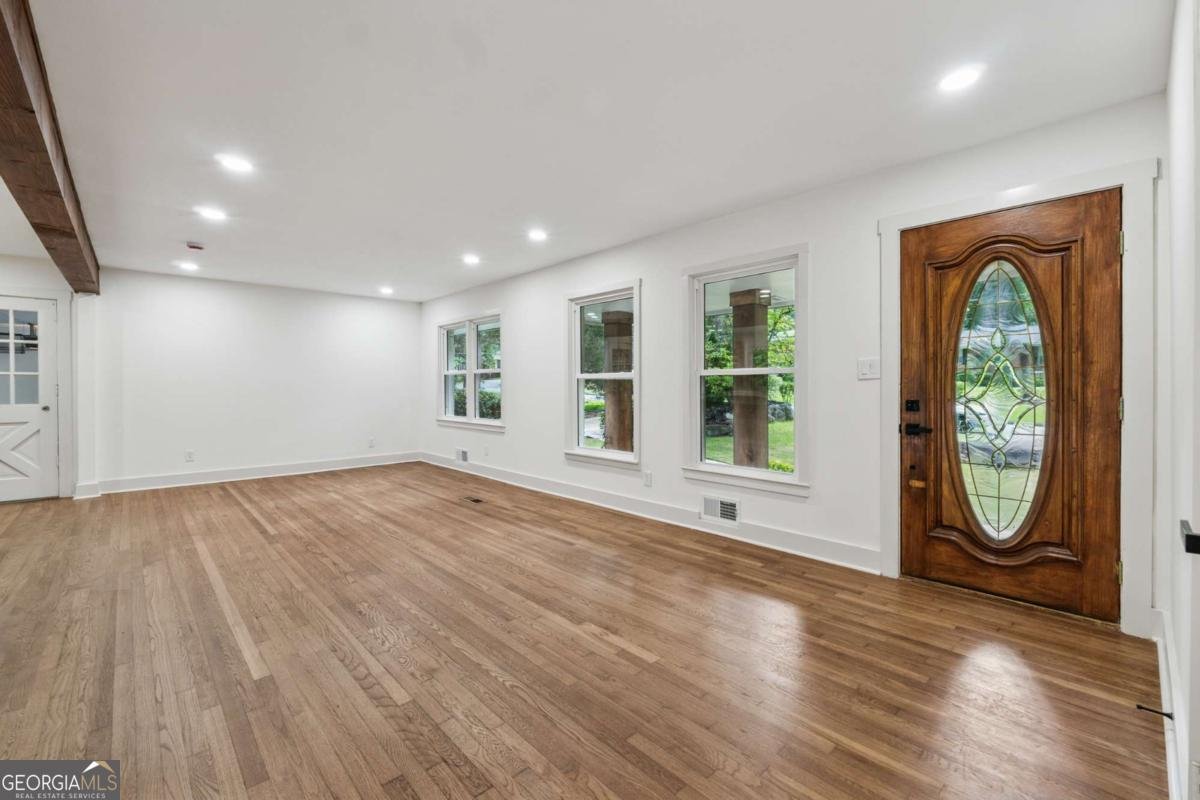 459 Thackery Place Atlanta - 3
