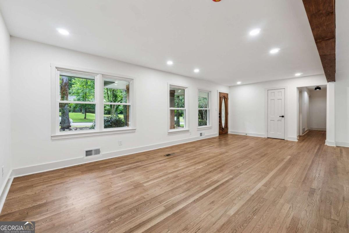 459 Thackery Place Atlanta - 4