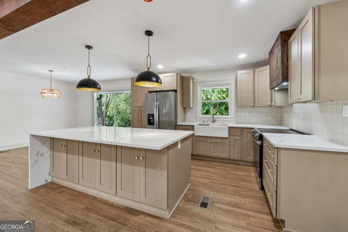 459 Thackery Place Atlanta - 6