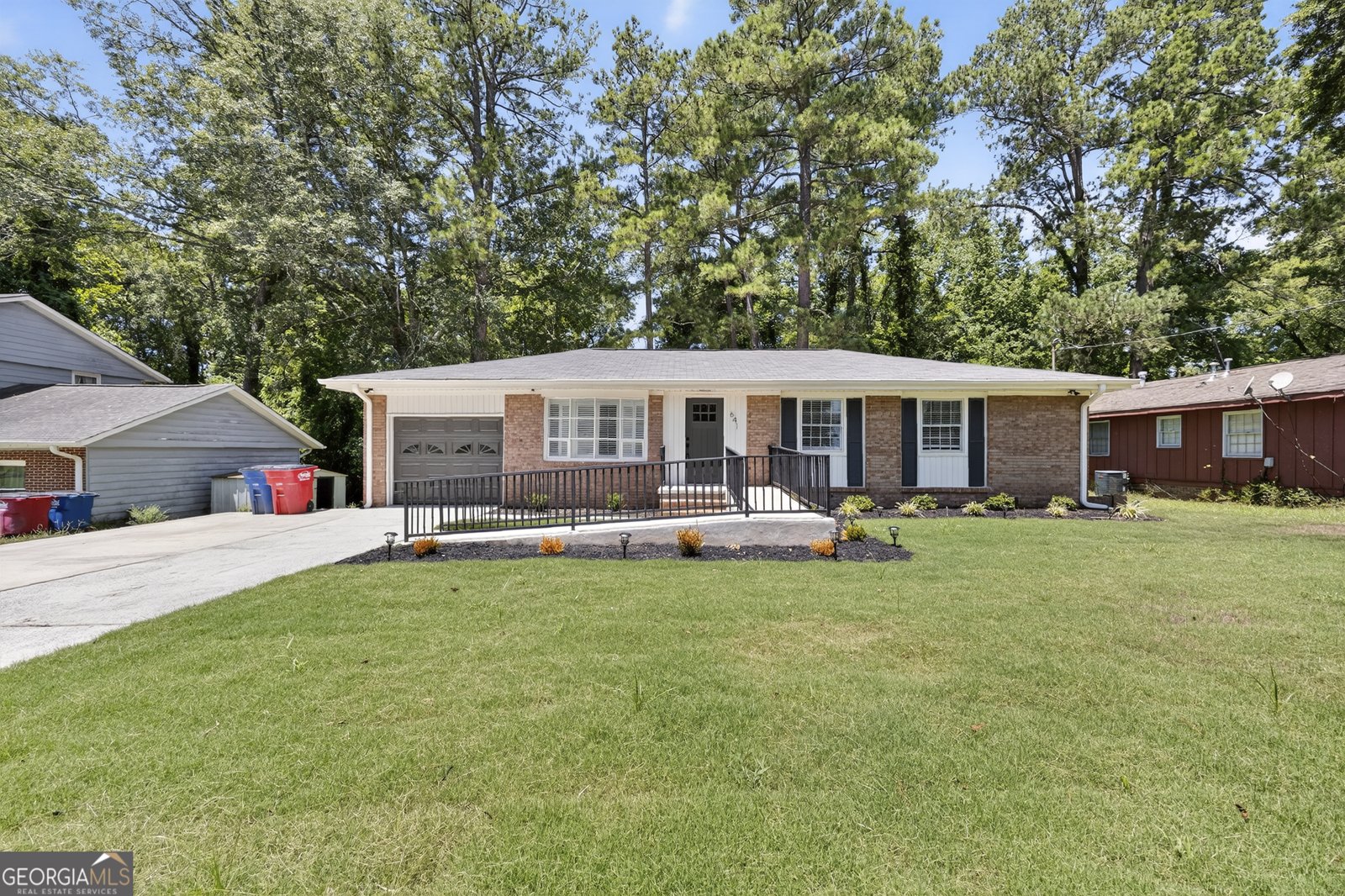 641 Forest Lake Drive Macon - 1