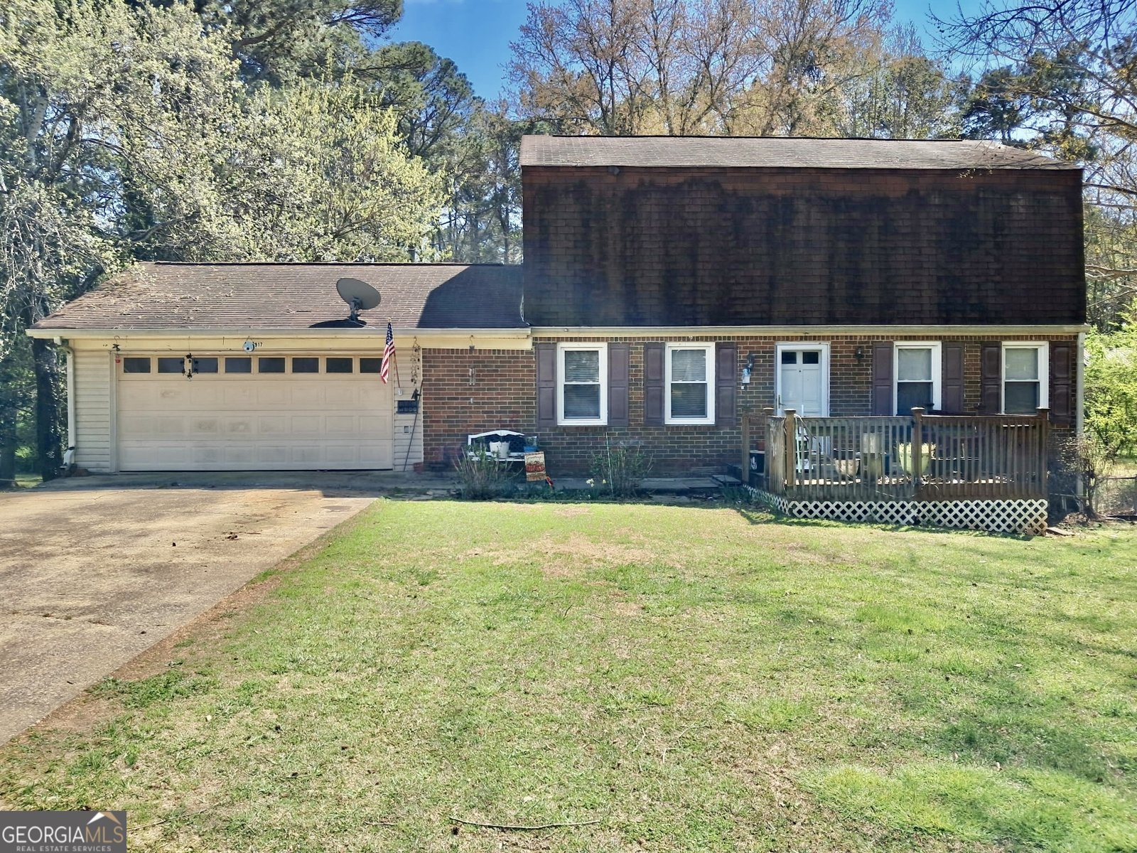 6917 Laurelwood Drive Douglasville - 1