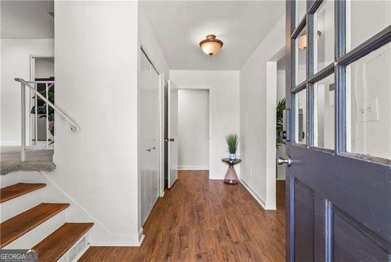 875 Eleanor Court Atlanta - 4