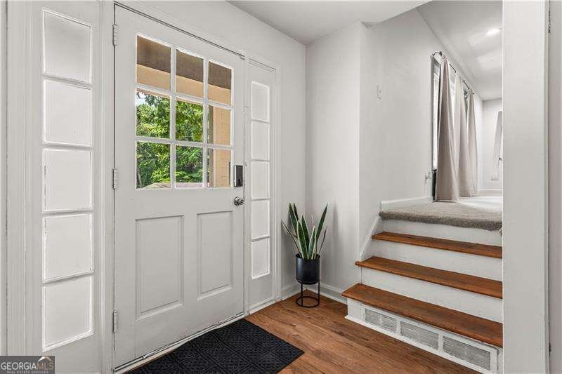 875 Eleanor Court Atlanta - 6