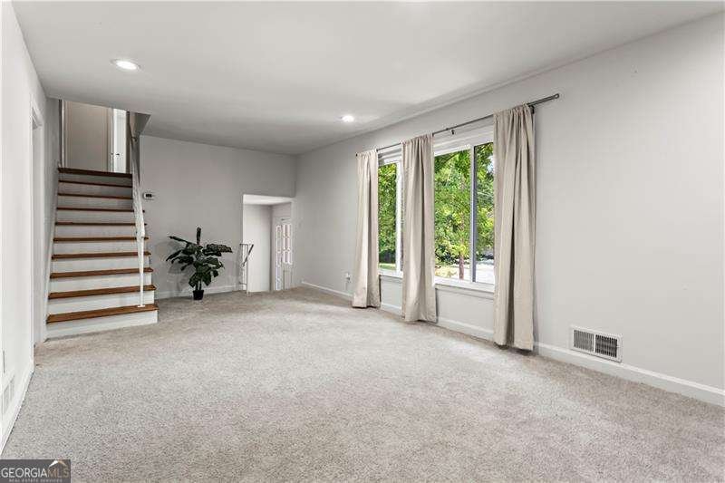 875 Eleanor Court Atlanta - 8