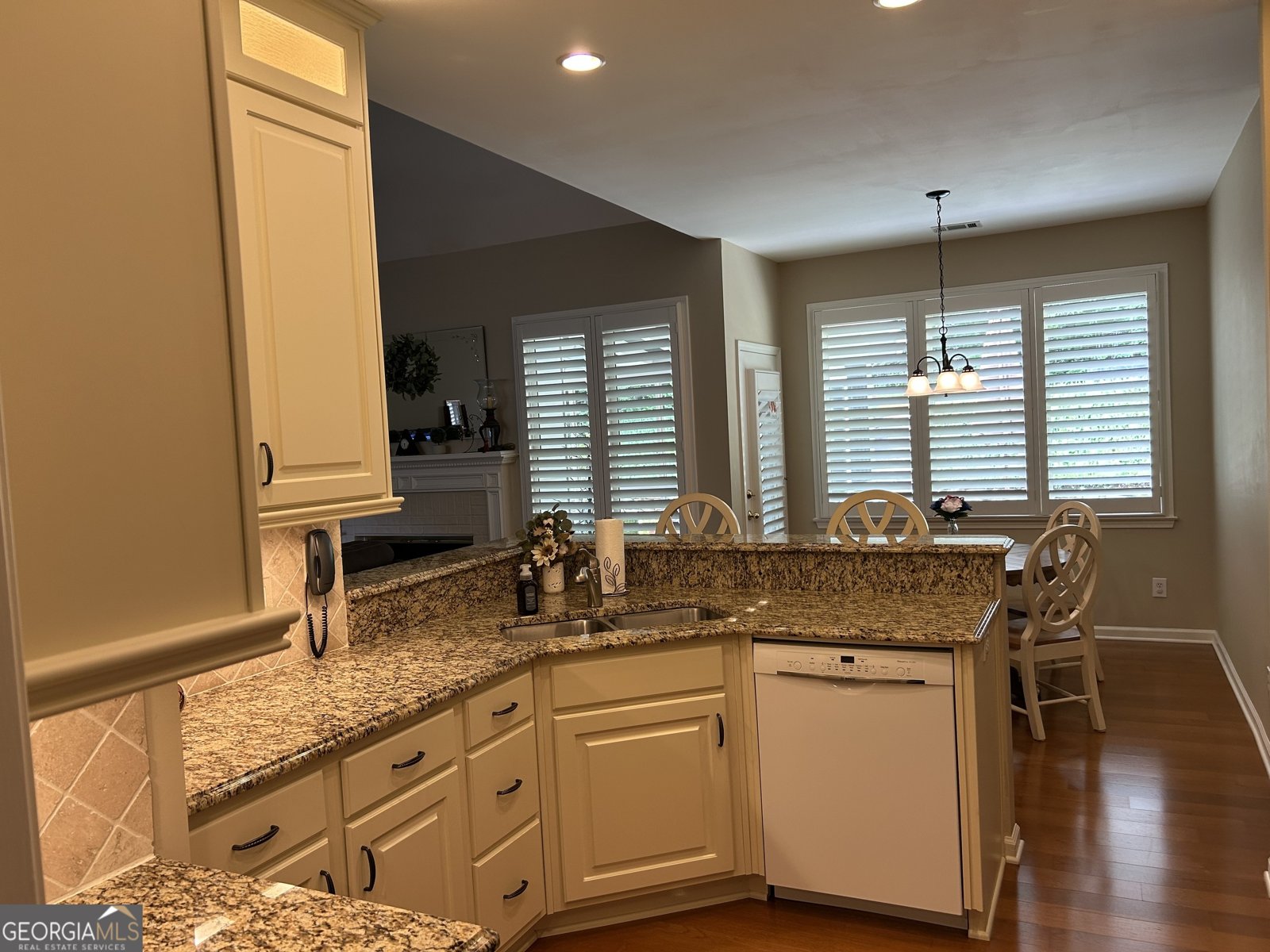 333 Ironhill Trace Woodstock - 2