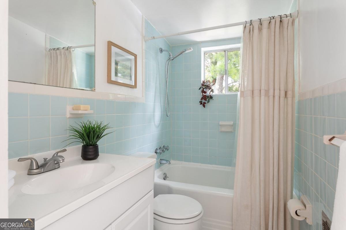 466 Shannon Drive Atlanta - 25