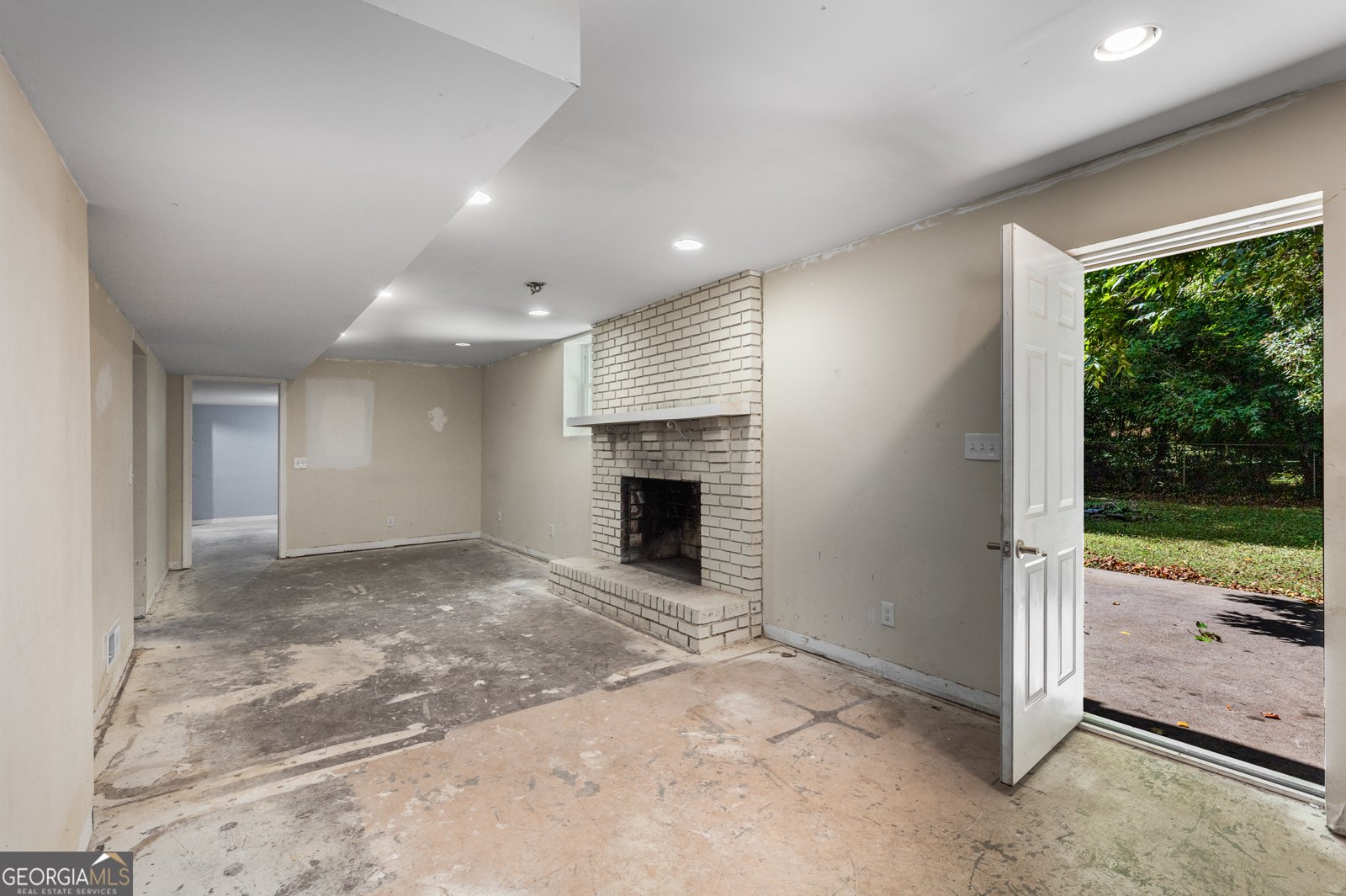 3426 Creatwood Trail Smyrna - 33