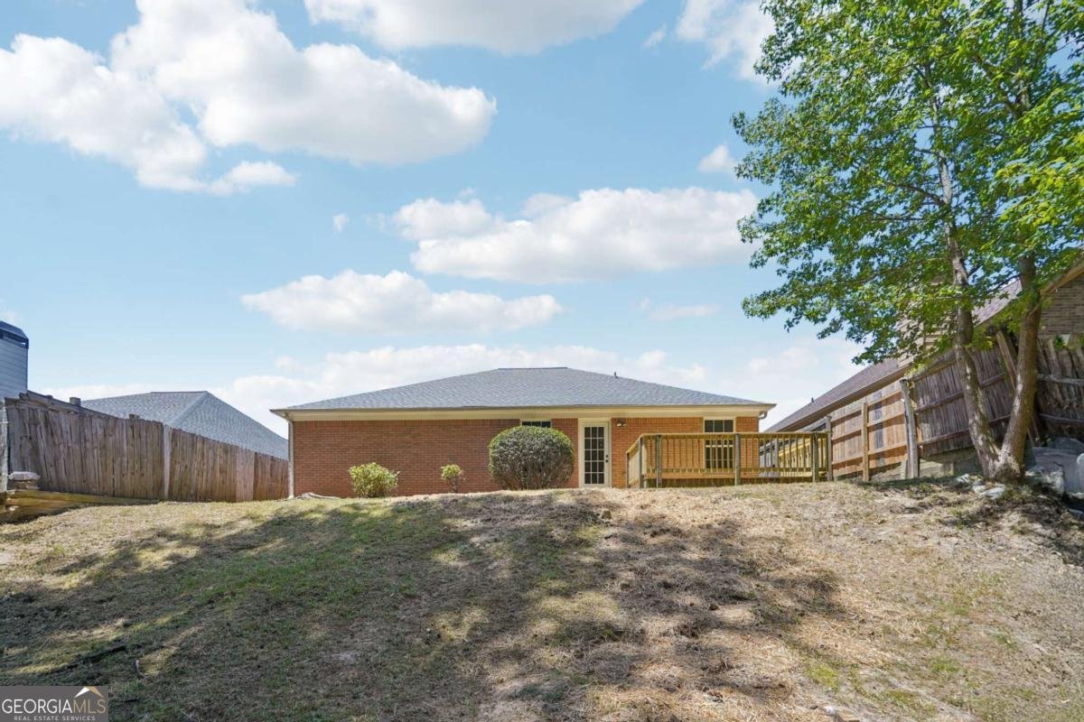 2733 Newtons Crest Circle Snellville - 27
