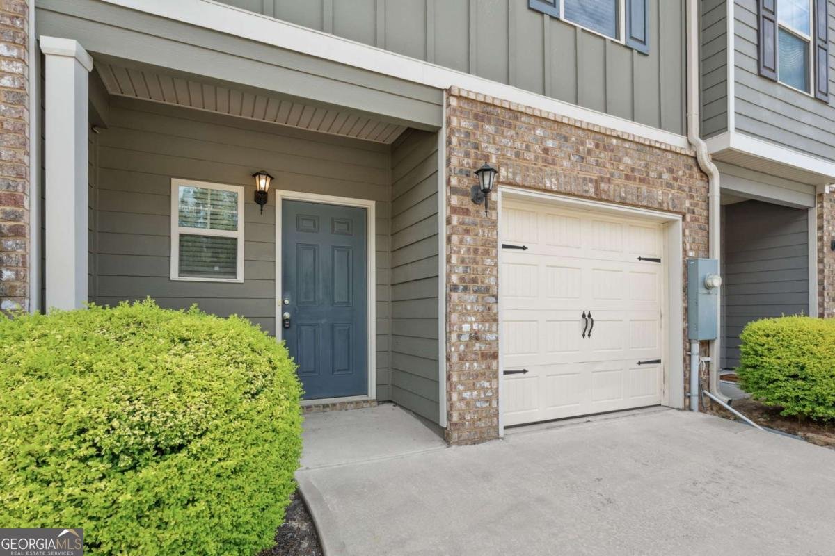 6048 Oak Bend Court Riverdale - 2