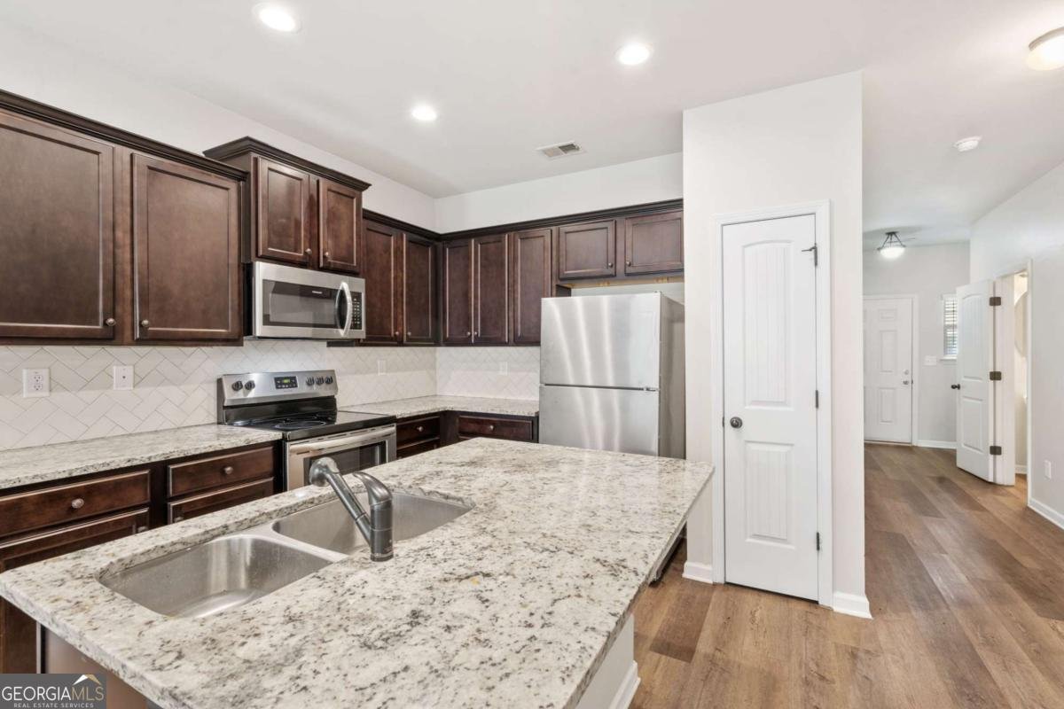 6048 Oak Bend Court Riverdale - 6