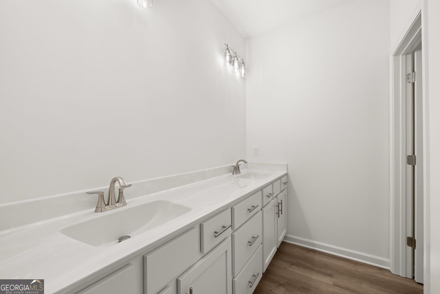 210 Sharon Lane Loganville - 75