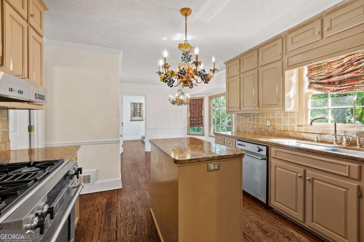 2646 Kinnett Drive Lilburn - 7