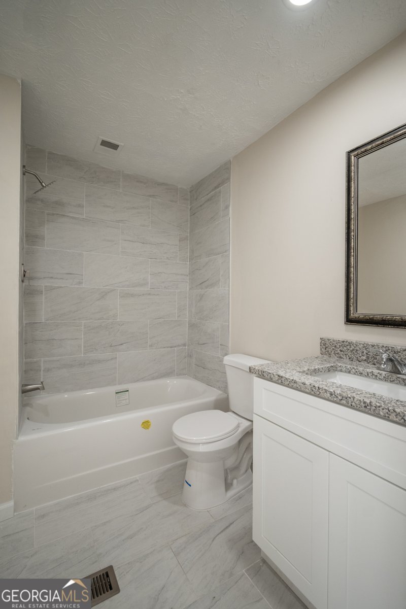 2743 Lake Capri Drive Conyers - 22