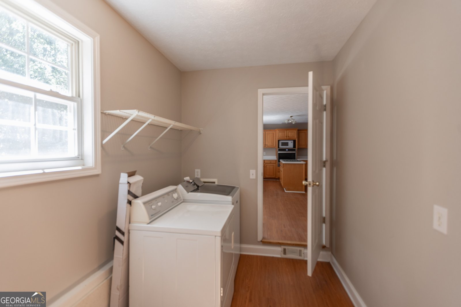 61 Leafview Drive Cleveland - 27