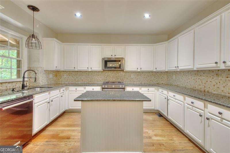 8355 AINSWORTH Cumming - 18