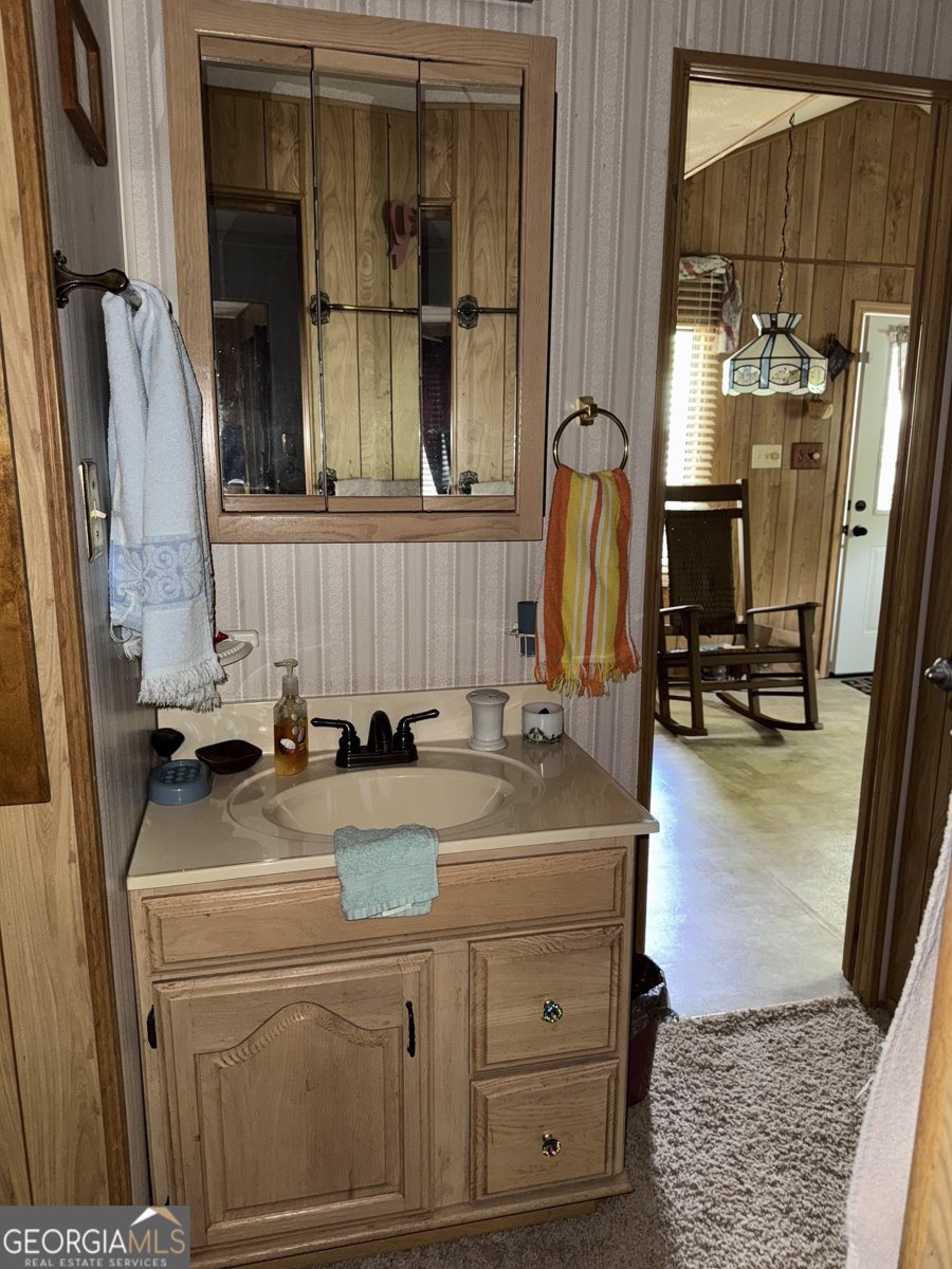 128 Cindy Parkway Cleveland - 32