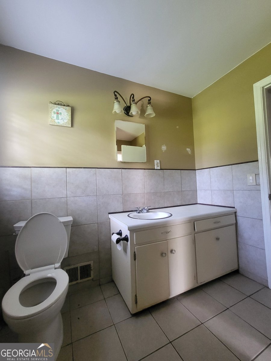 205 Herbert Street Thomaston - 18
