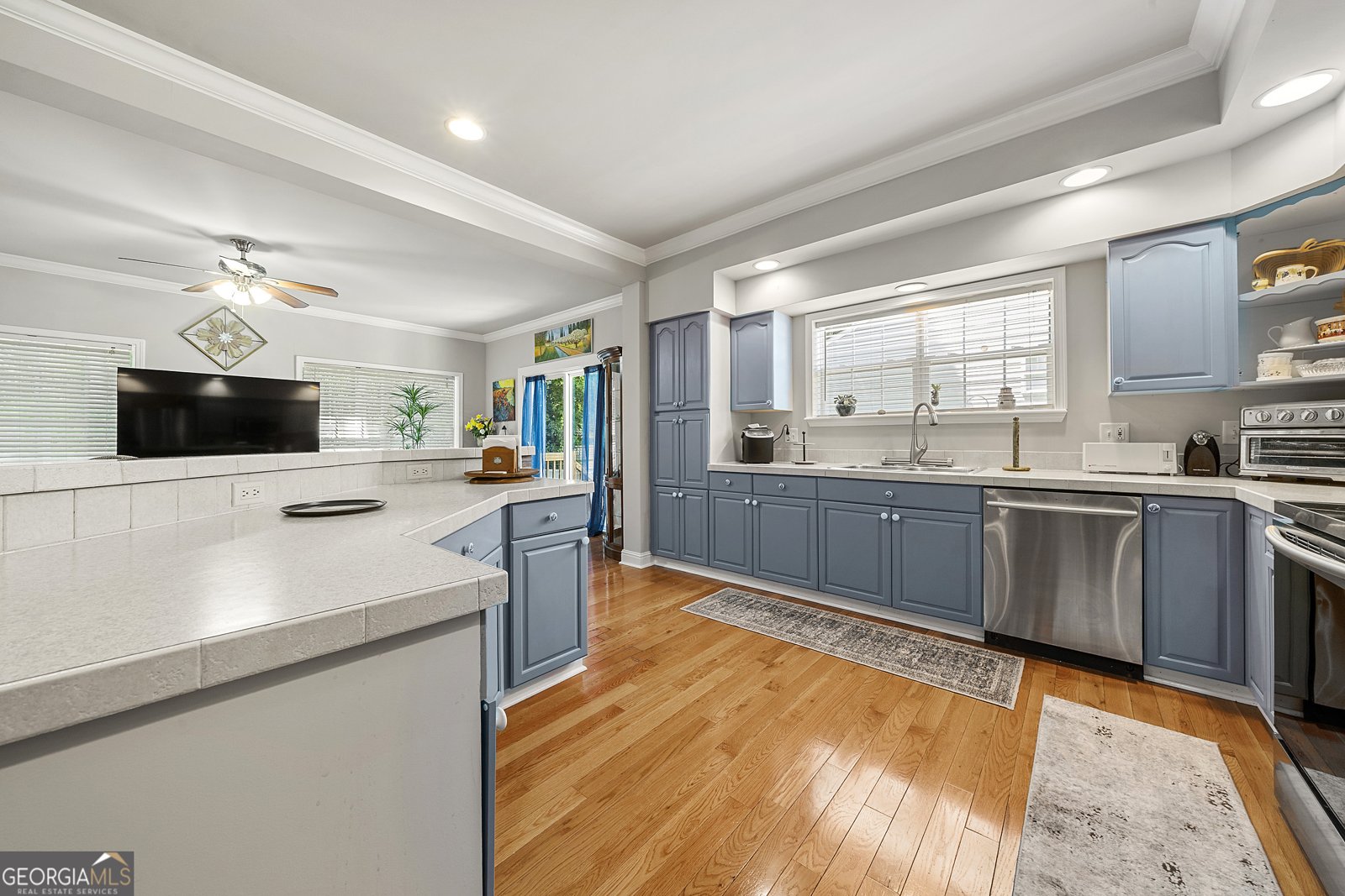 400 Sapling Court Temple - 11