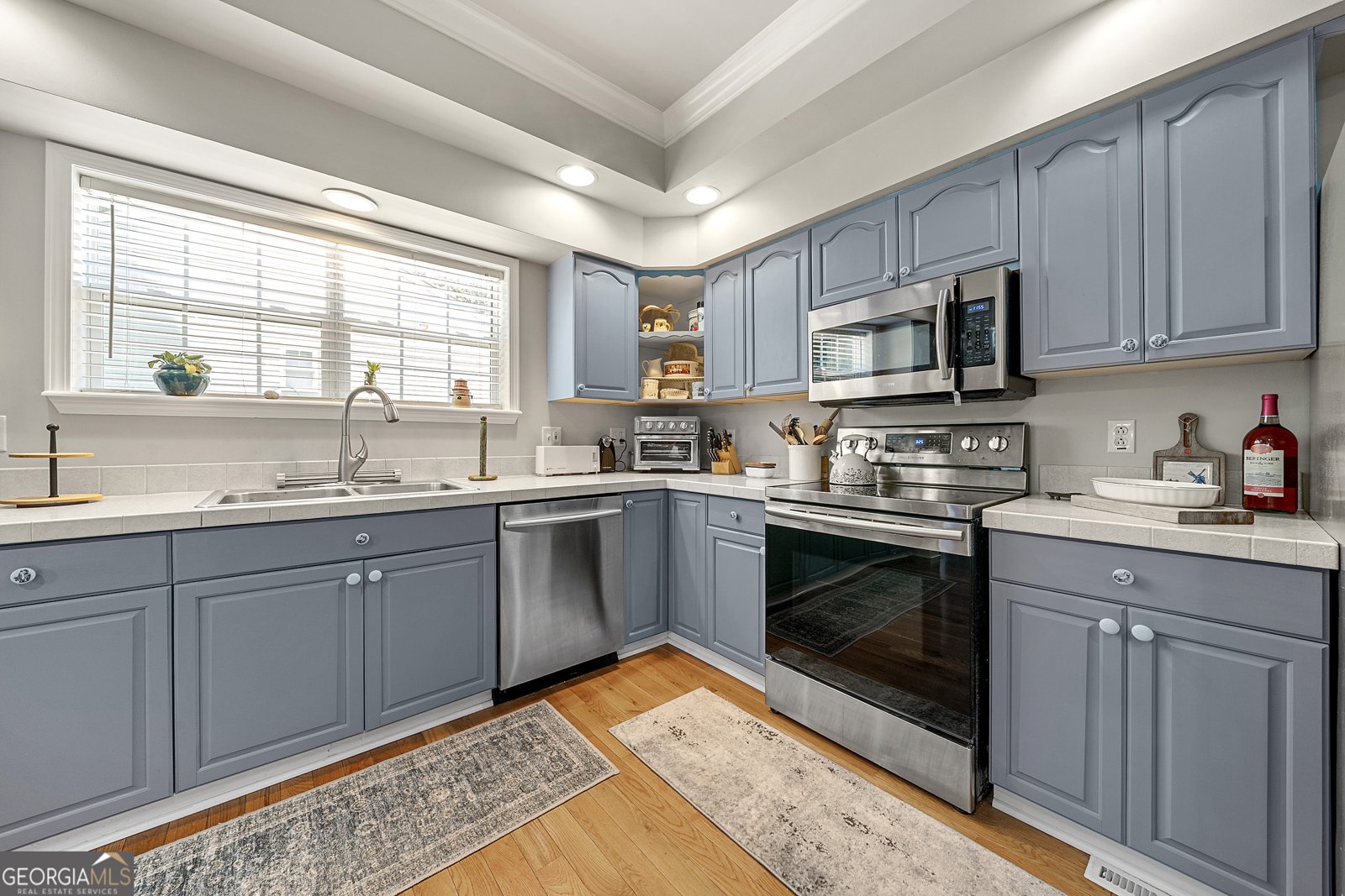 400 Sapling Court Temple - 14