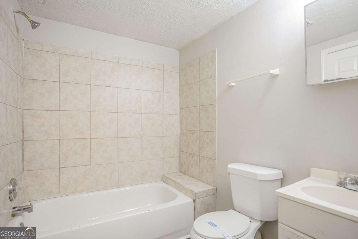 2757 Revere Drive Atlanta - 14