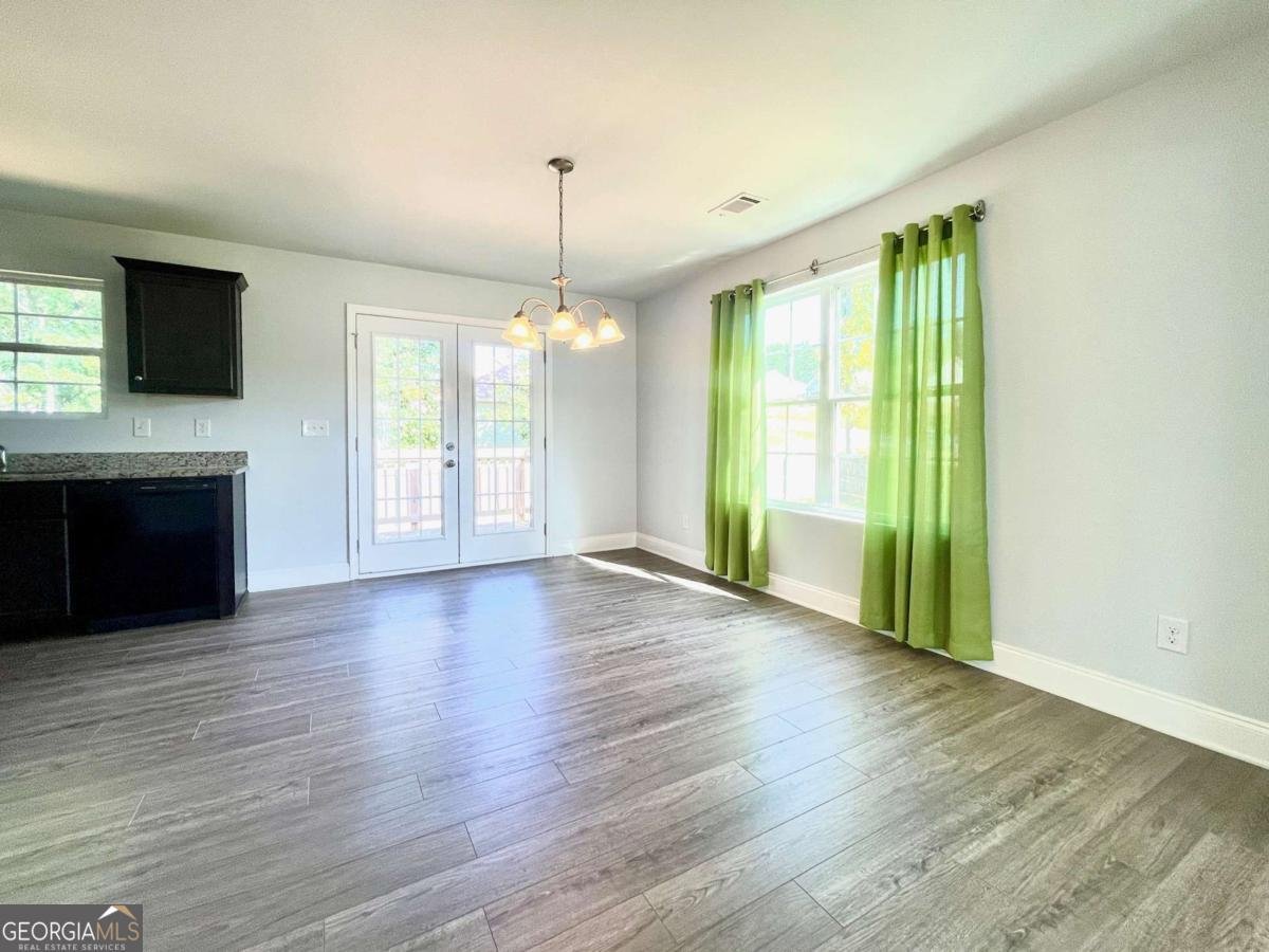 18 Erin Way Commerce - 11