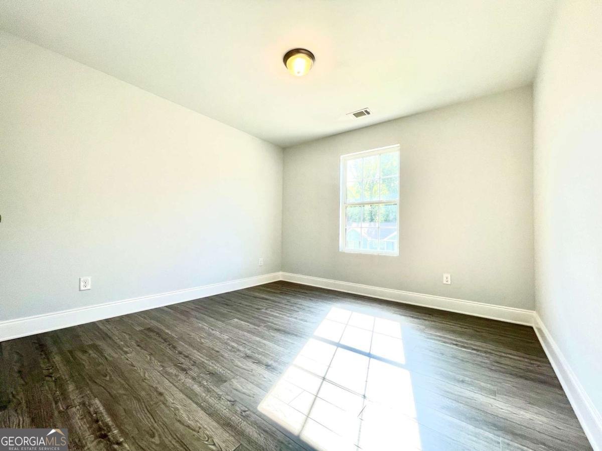 18 Erin Way Commerce - 17