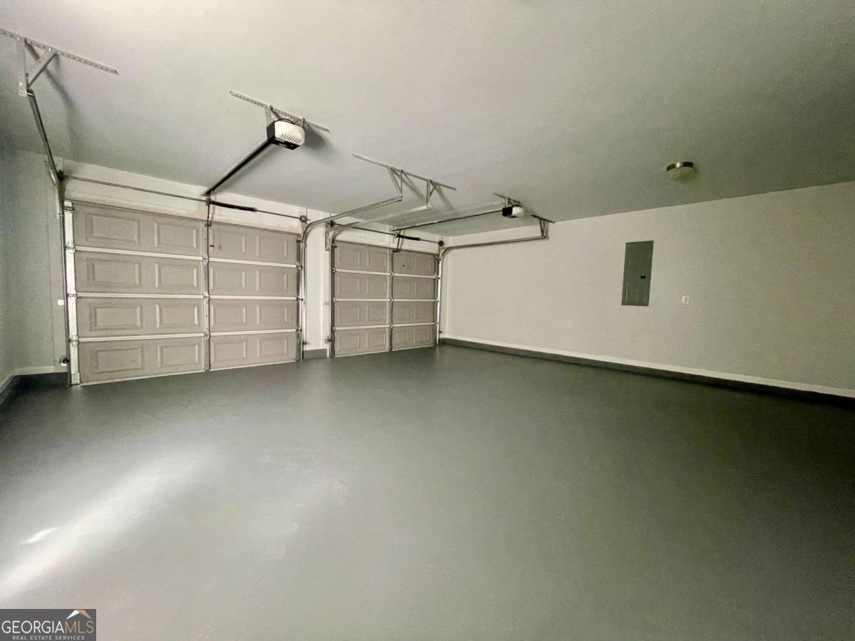 18 Erin Way Commerce - 24