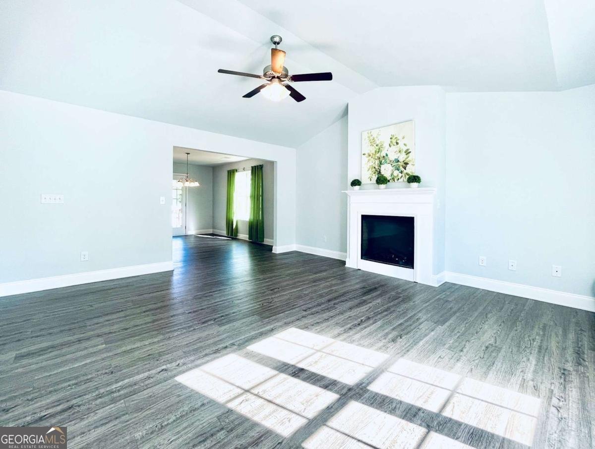 18 Erin Way Commerce - 3