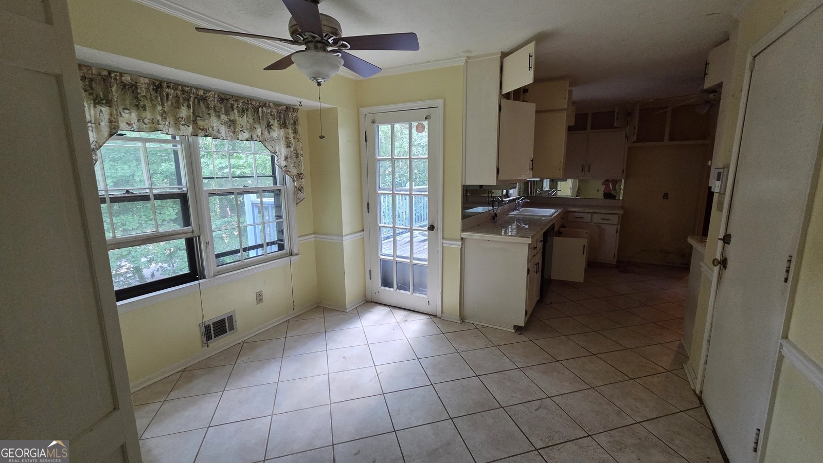 1485 Fieldgreen Overlook Stone Mountain - 2