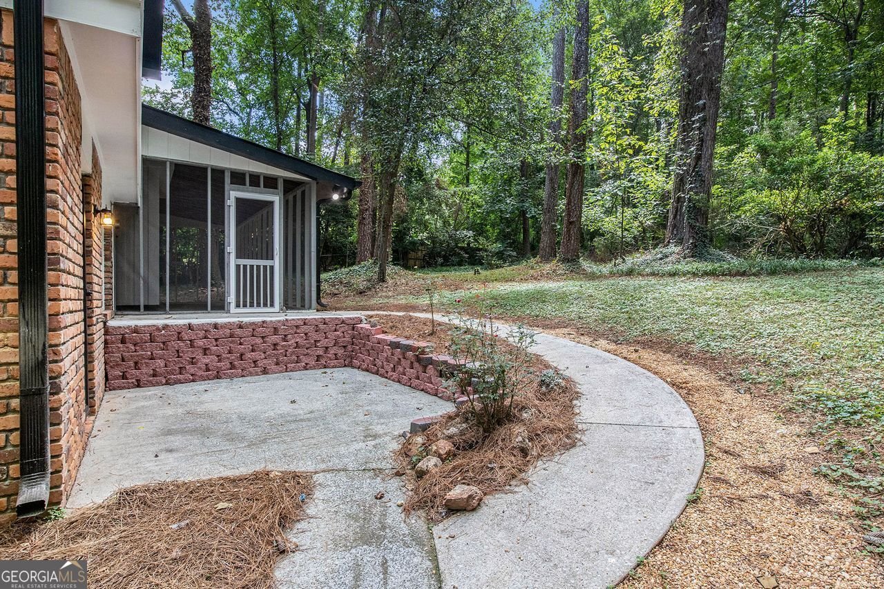 608 PAMELA Court Lawrenceville - 24