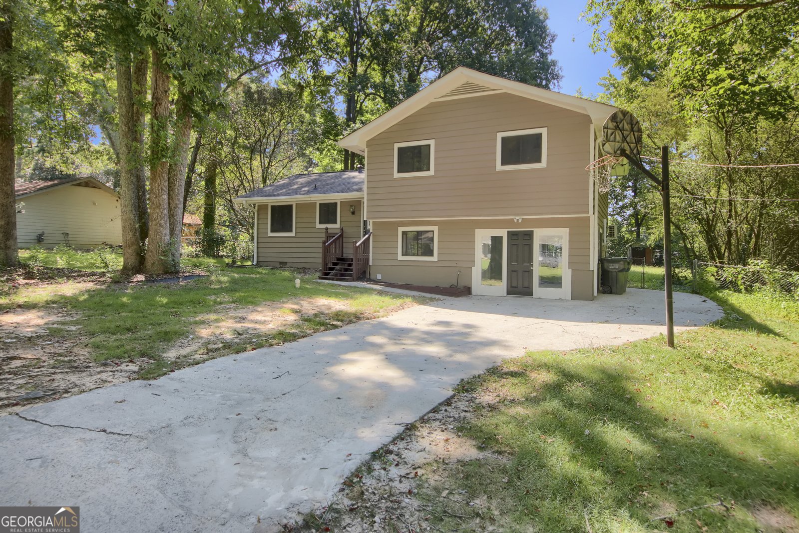 3486 CENTERVILLE Lane Snellville - 1