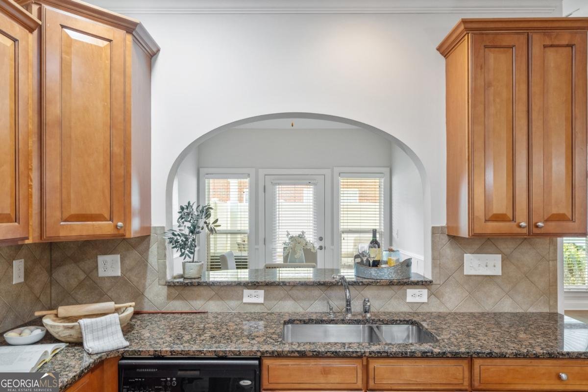 5380 Villa Lake Court Suwanee - 11
