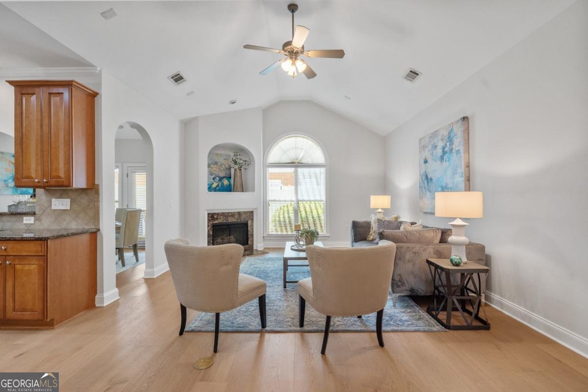 5380 Villa Lake Court Suwanee - 5
