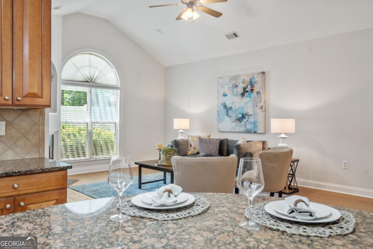 5380 Villa Lake Court Suwanee - 8