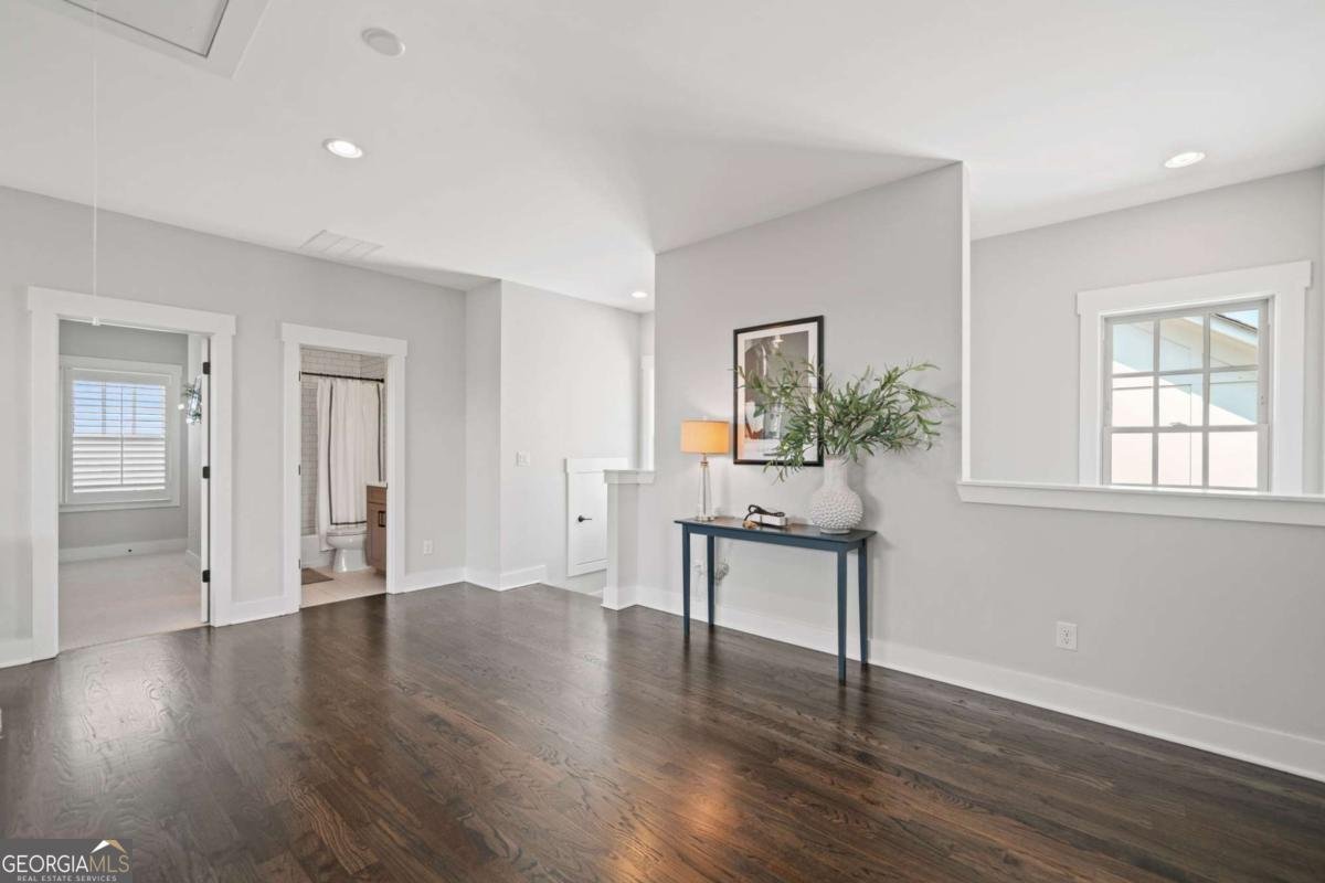 559 Club Drive Woodstock - 43