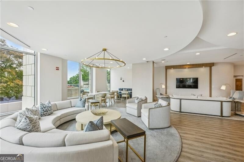 2795 Peachtree Road Atlanta - 28