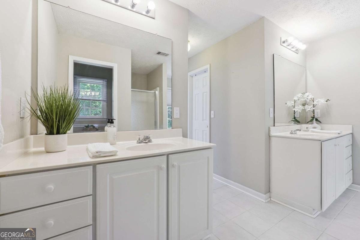 468 Crestview Drive Dallas - 18