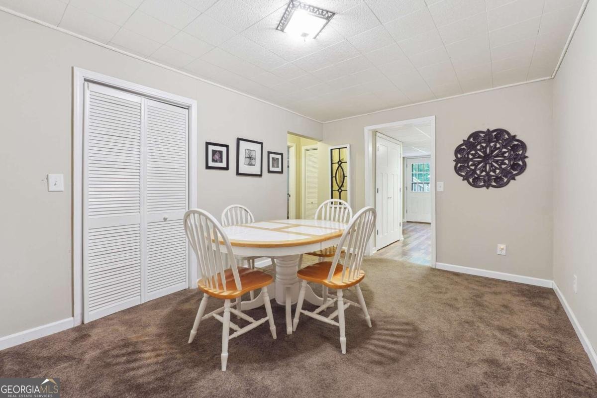 468 Crestview Drive Dallas - 27