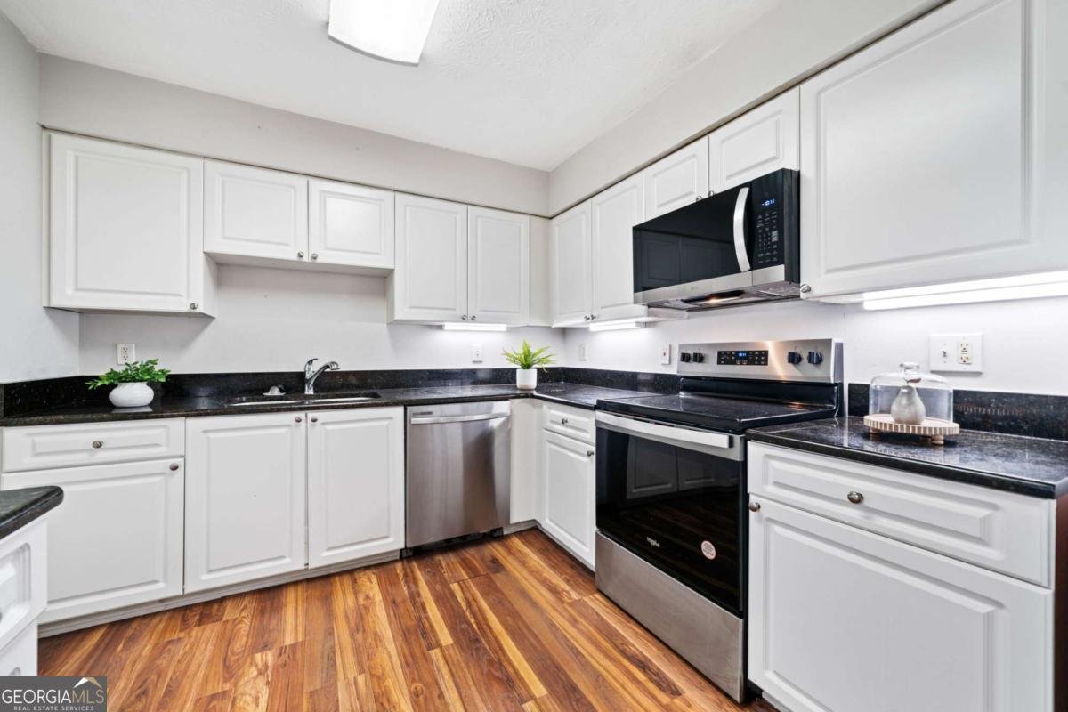 717 Beaufort Circle Duluth - 2