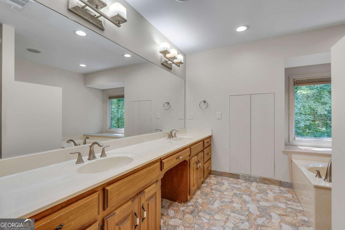 1667 Manhasset Farm Court Atlanta - 35