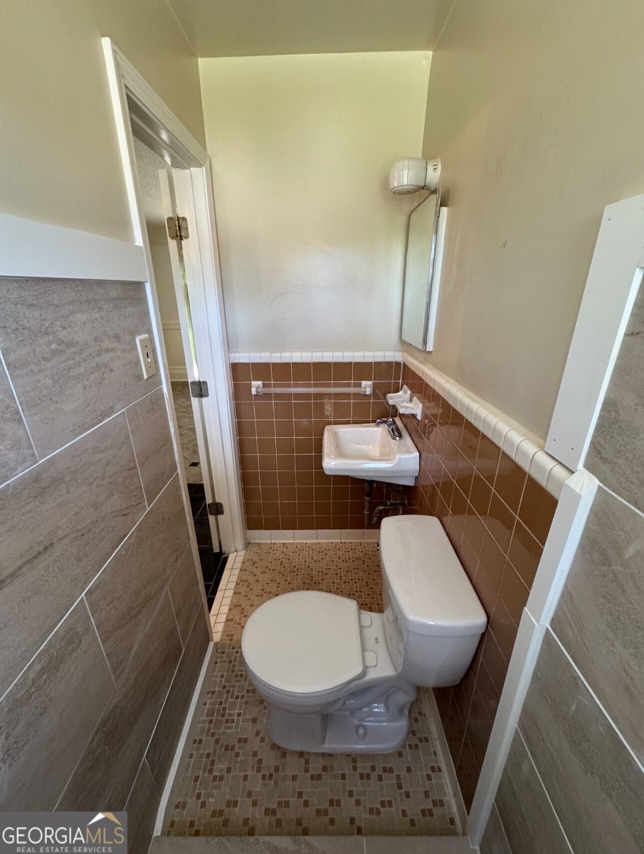 2109 Pine Tree Drive Buford - 8