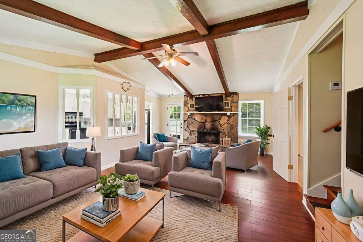498 Cole Drive Lilburn - 2