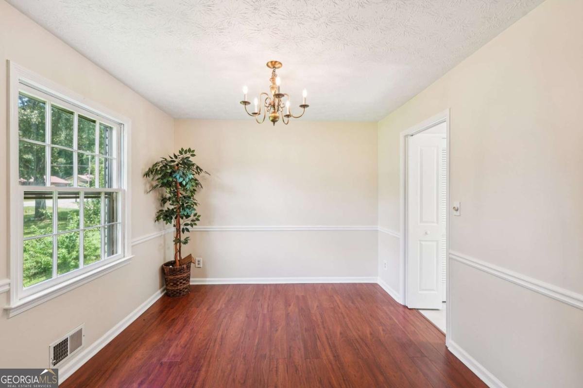 498 Cole Drive Lilburn - 9