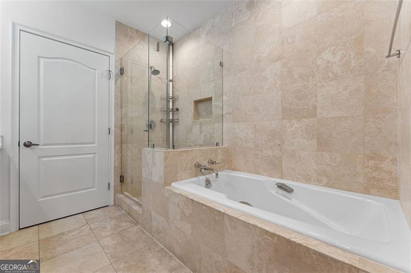 2828 PEACHTREE Road Atlanta - 2