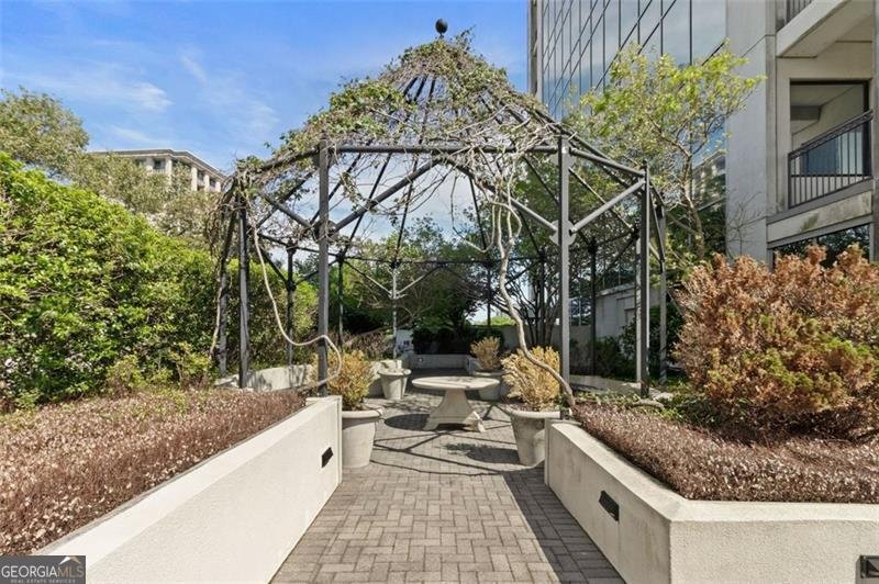 2828 PEACHTREE Road Atlanta - 25