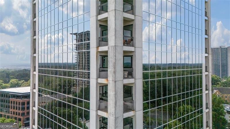 2828 PEACHTREE Road Atlanta - 30