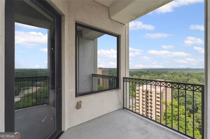 2828 PEACHTREE Road Atlanta - 8
