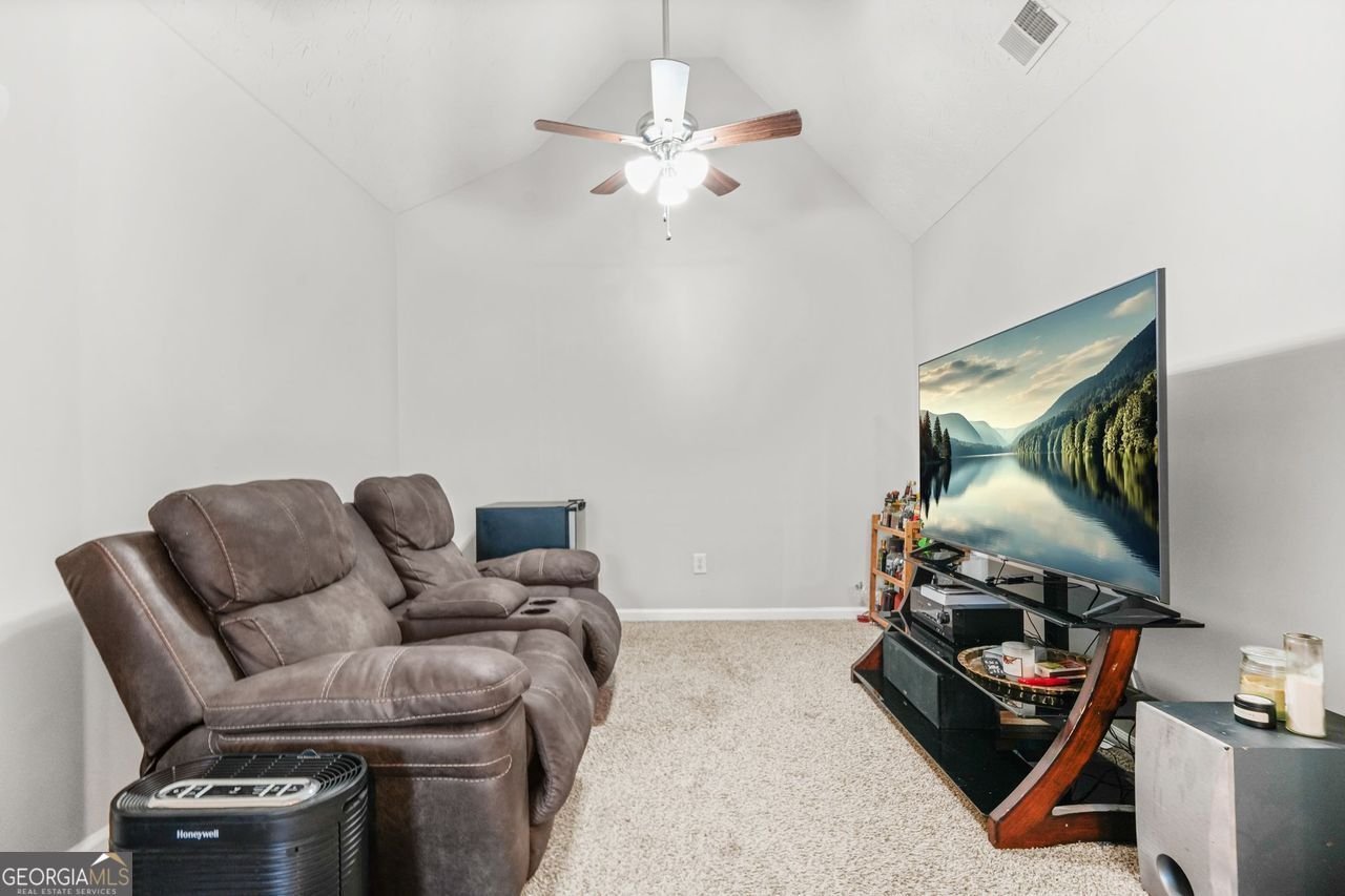 11223 GENOVA Terrace Hampton - 34