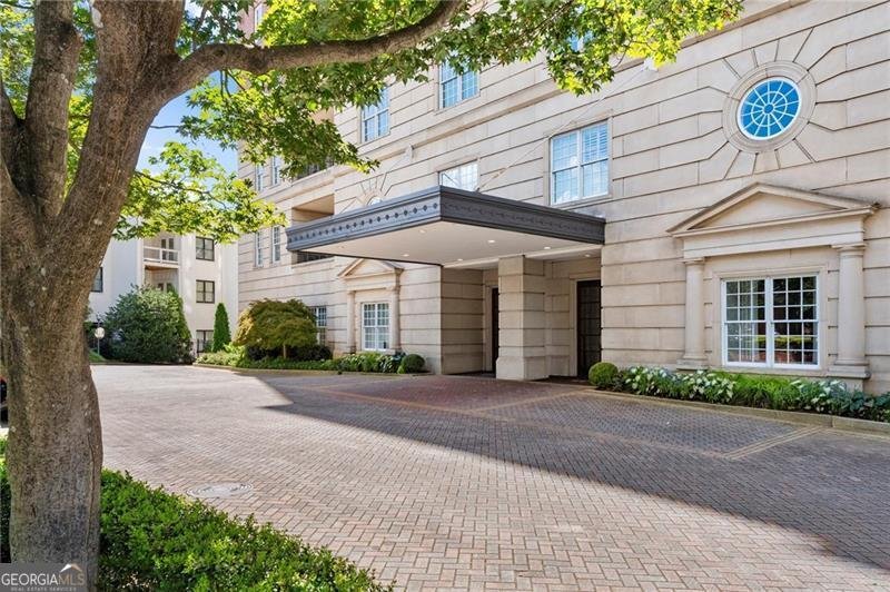 3657 Peachtree Road Atlanta - 2